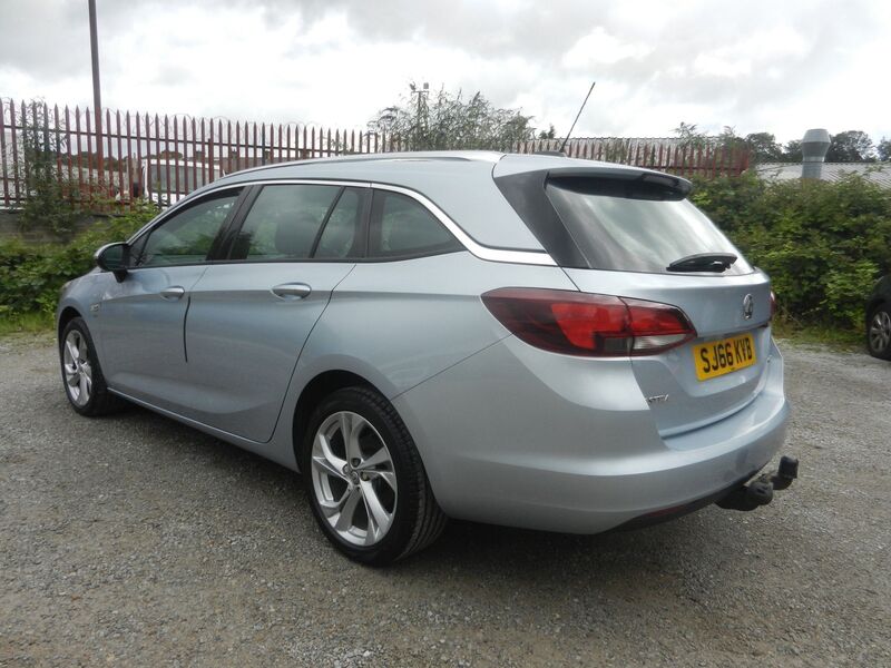 VAUXHALL ASTRA