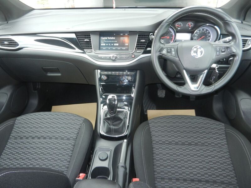 VAUXHALL ASTRA
