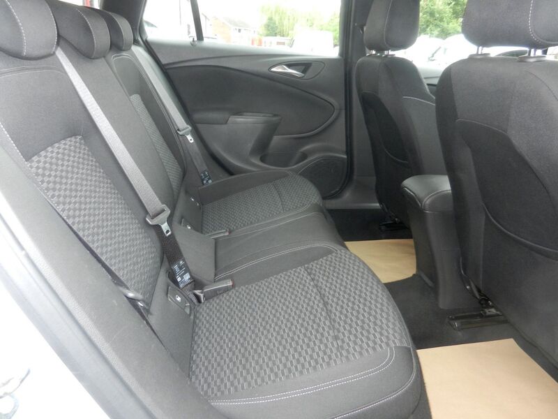 VAUXHALL ASTRA