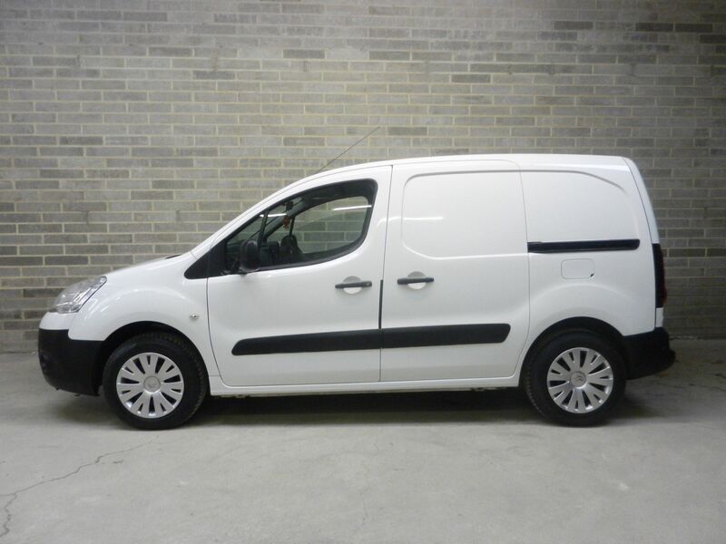 View CITROEN BERLINGO 1.6 HDi 625 LX L1 5dr (Euro 5)