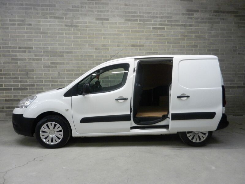 View CITROEN BERLINGO 1.6 HDi 625 LX L1 5dr (Euro 5)