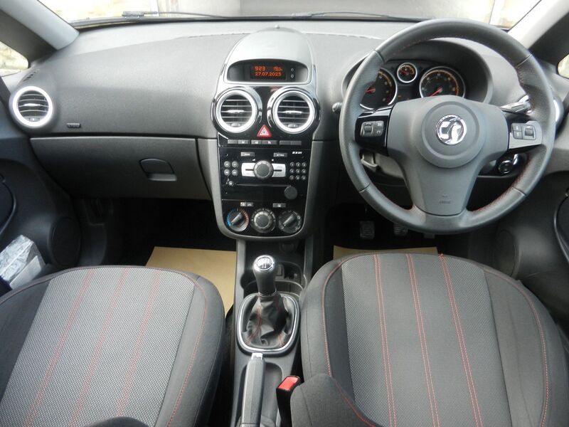 VAUXHALL CORSA