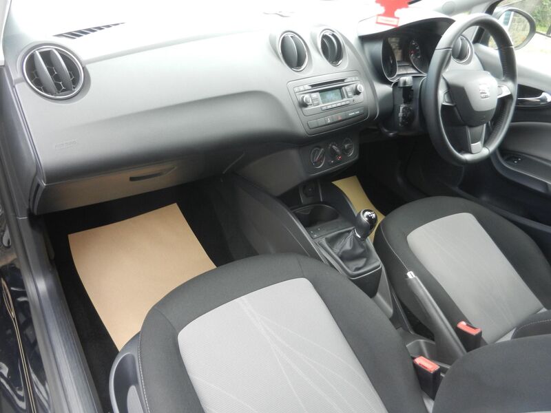 SEAT IBIZA