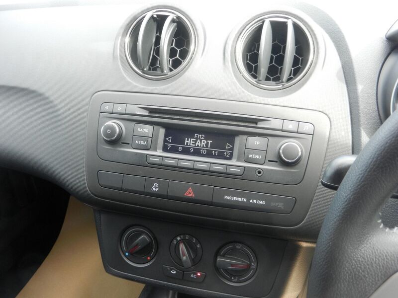 SEAT IBIZA