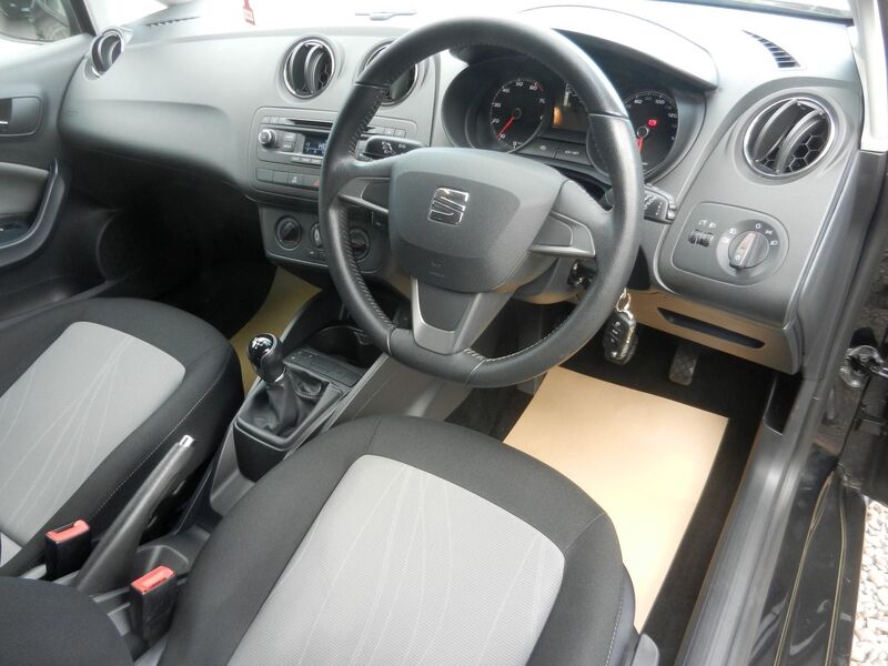 SEAT IBIZA