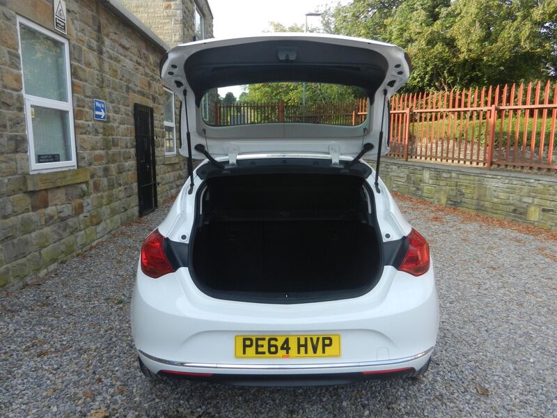 VAUXHALL ASTRA