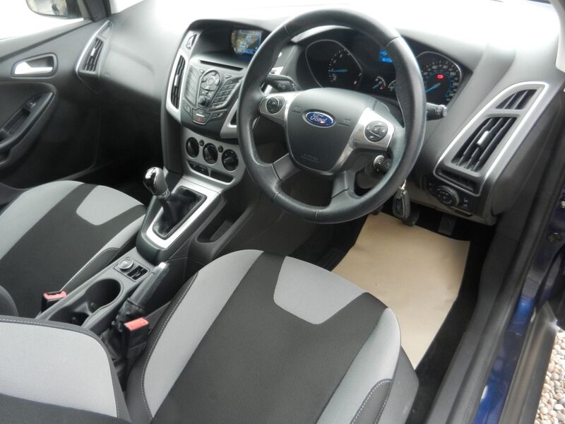 FORD FOCUS